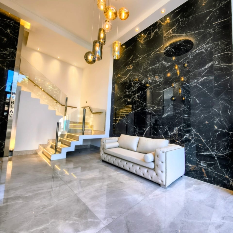 Exclusivo piso en edificio Perla VI