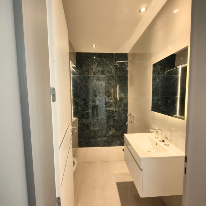 Exclusivo piso en edificio Perla VI