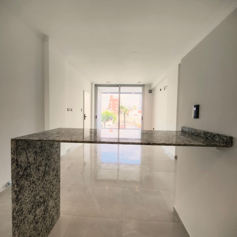 Exclusivo piso en edificio Perla VI