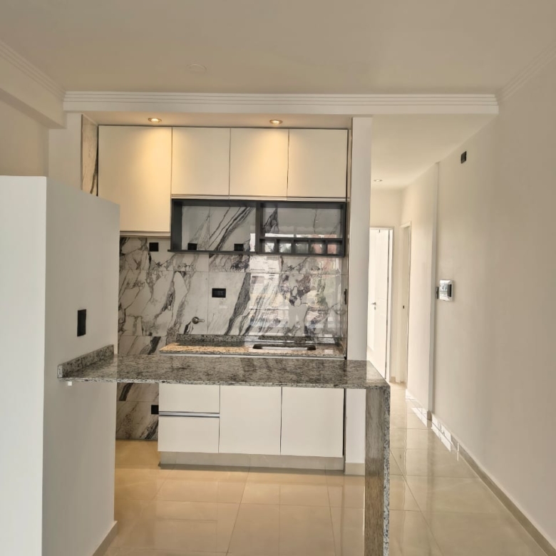 Exclusivo piso en edificio Perla VI